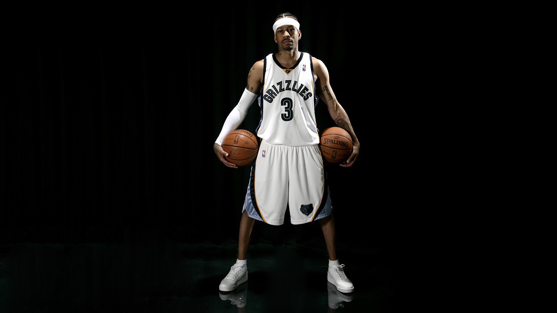 历史对比：今年冲冠悬念几何？